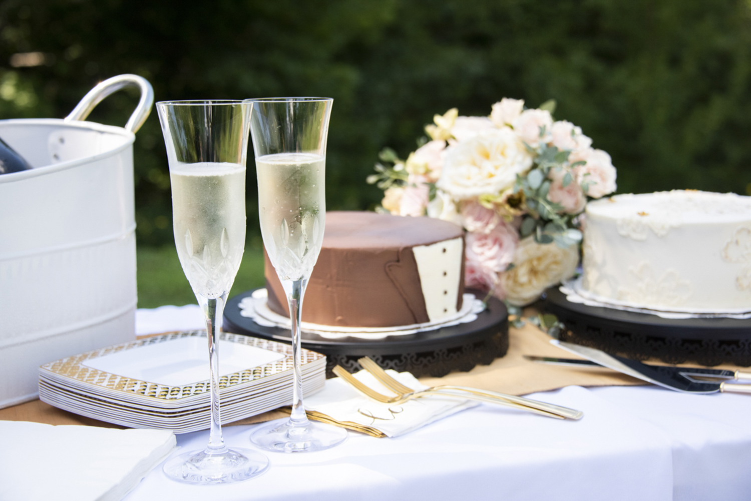Champagne flutes and cakes