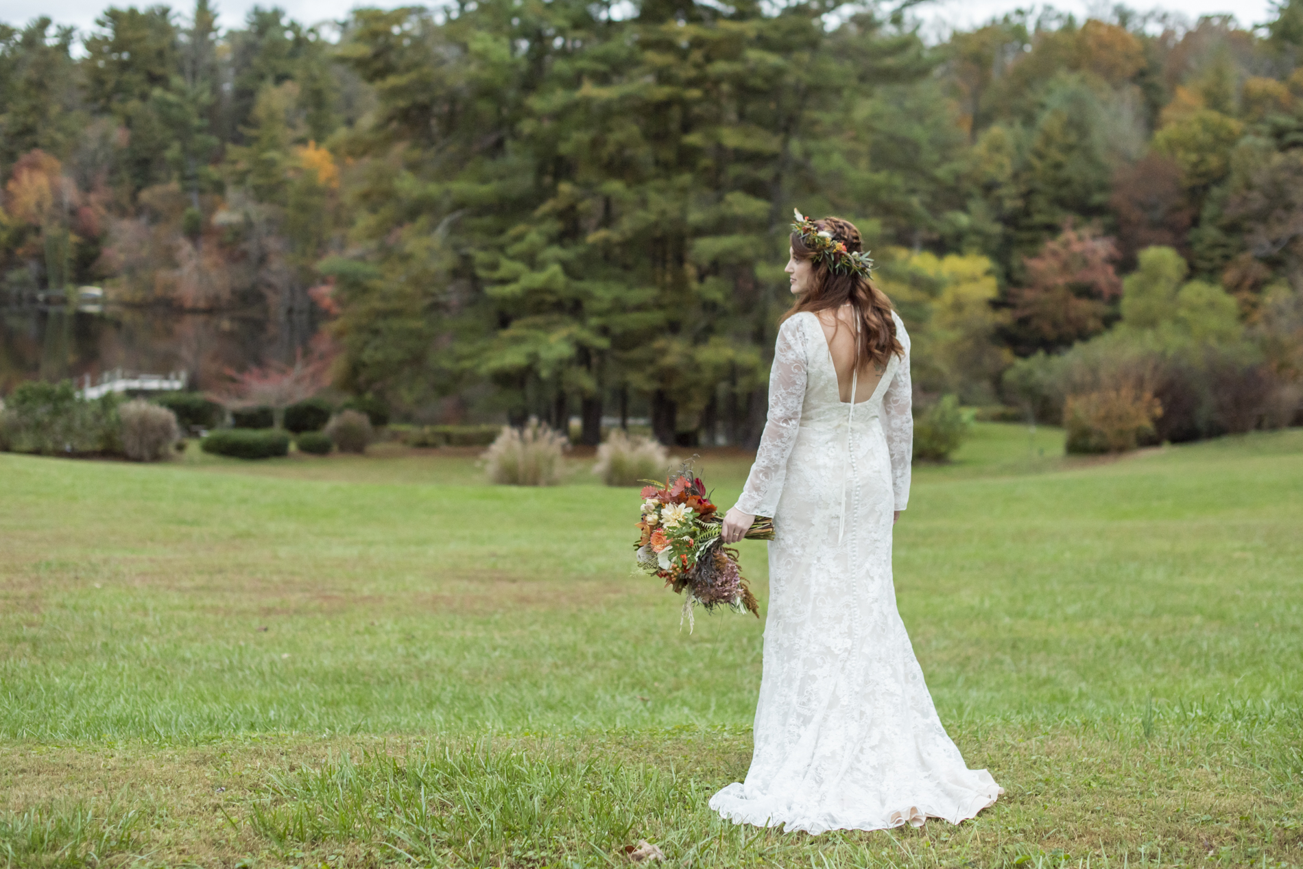 Bridal portrait at Highland Lake Inn fall wedding