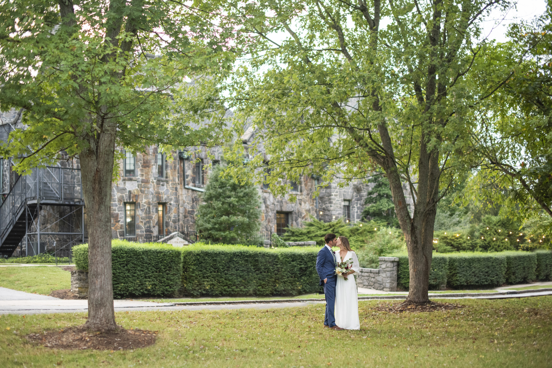 Homewood Wedding Photography couple kissing