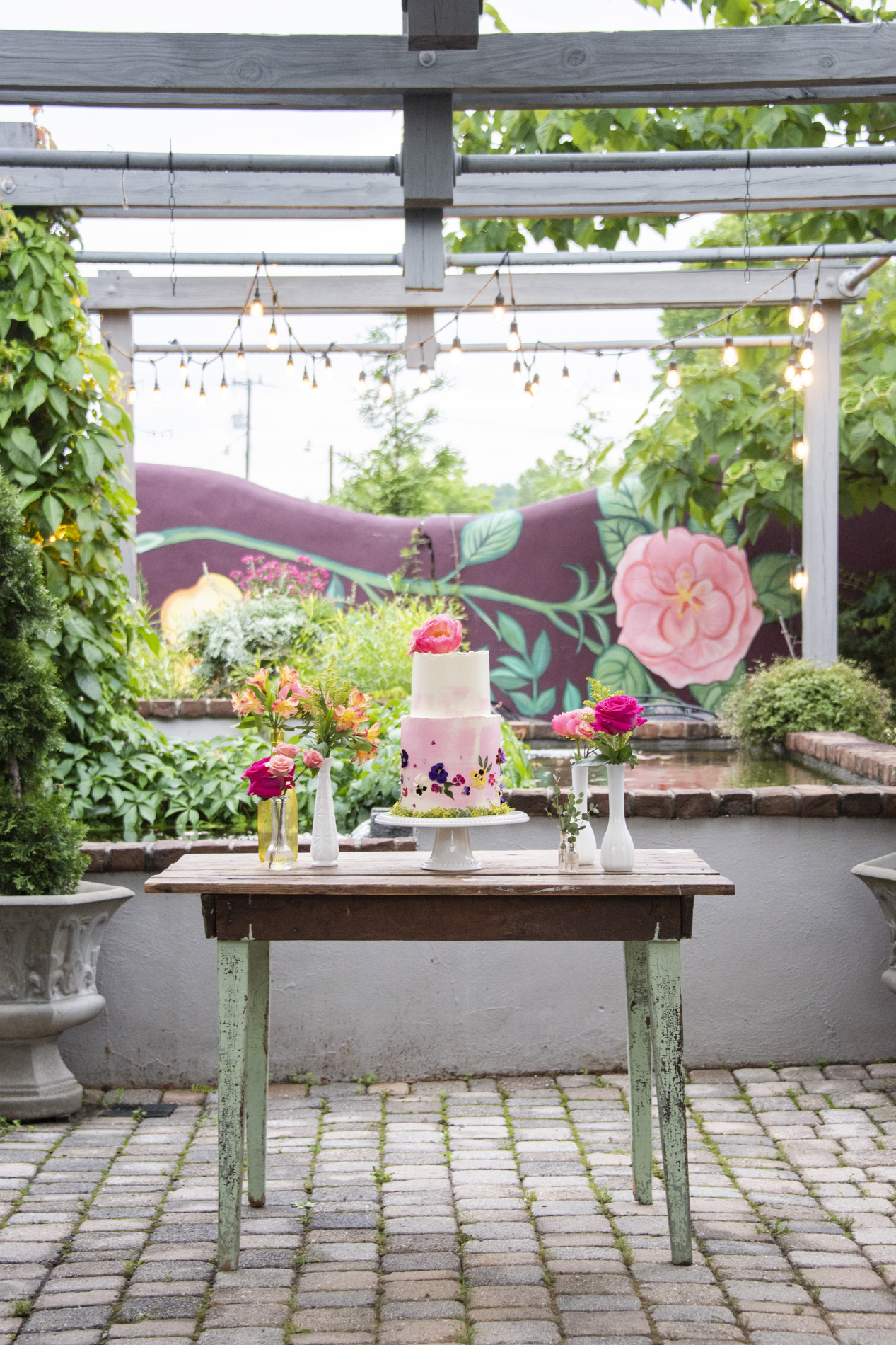 Haiku wedding photos of cake on table