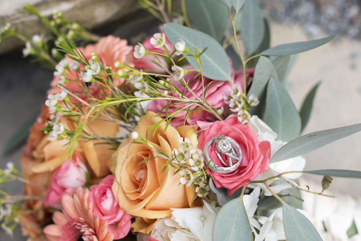 Wedding rings on bouquet