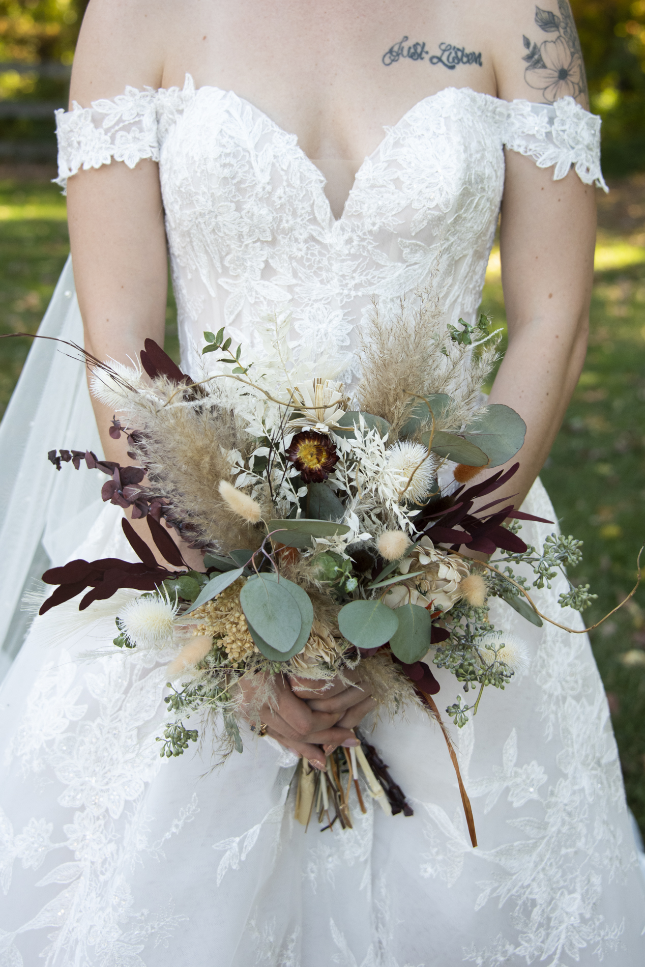 Dried flower bouquet