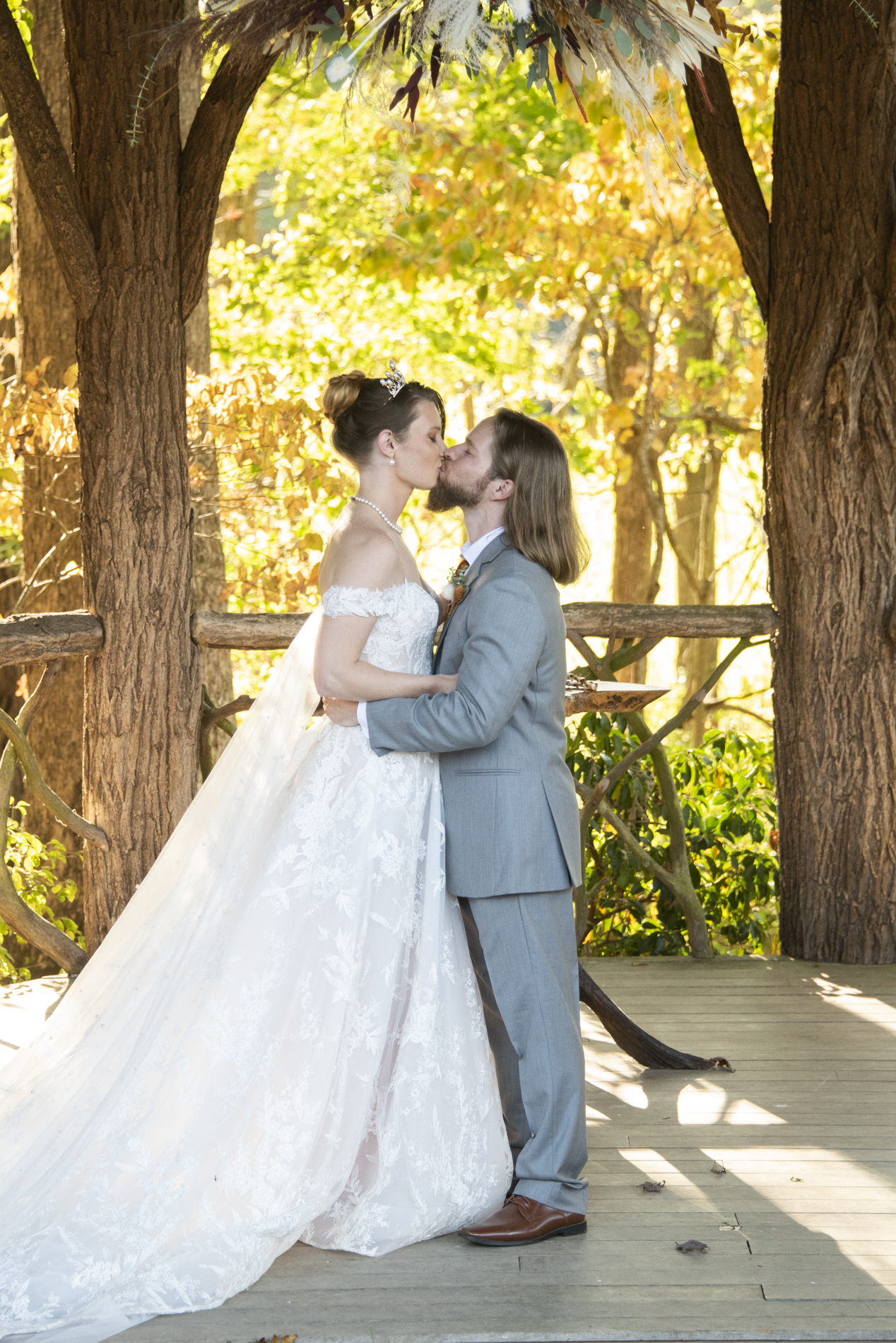 First kiss at wedding ceremony