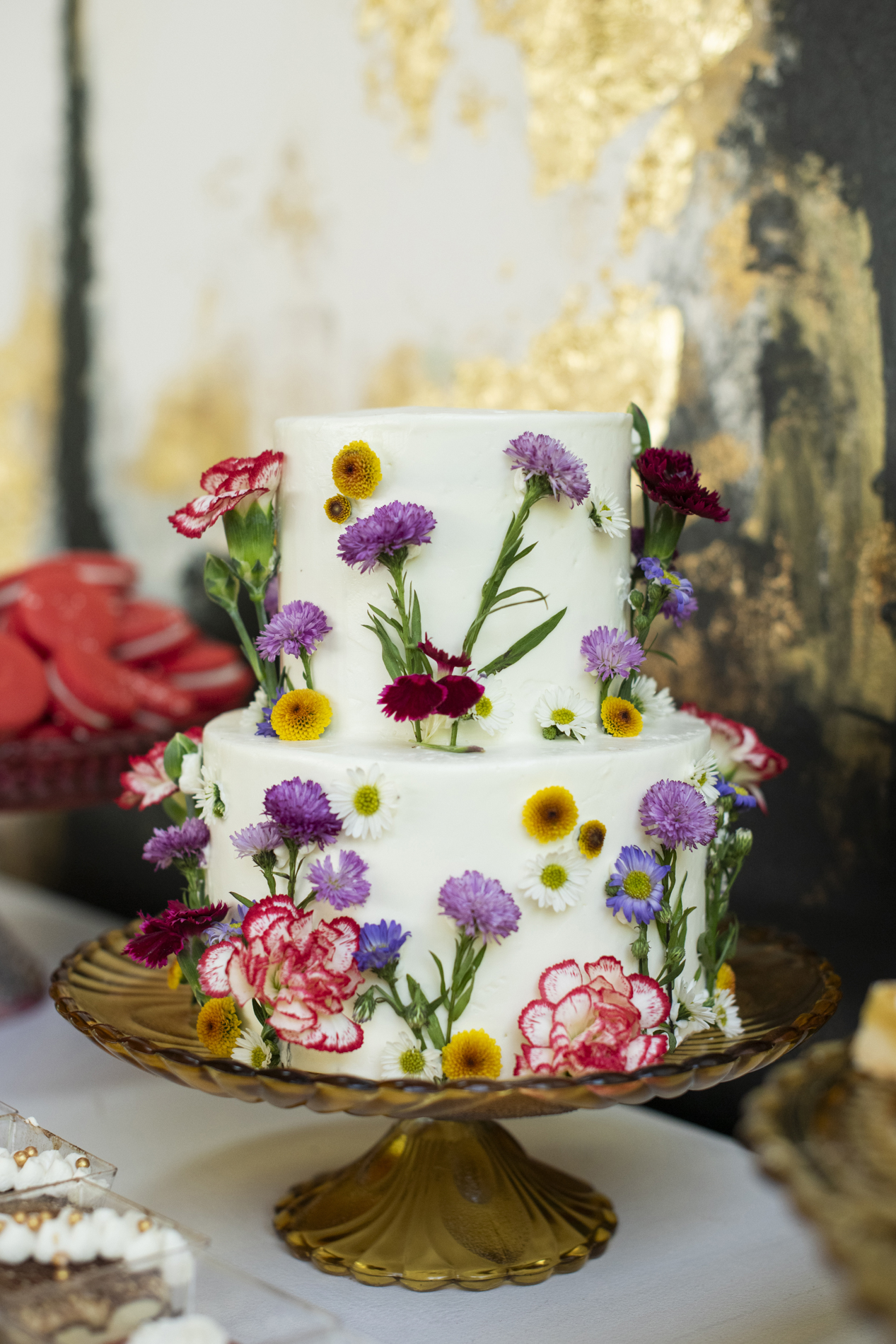 Wedding cake with wildflowers